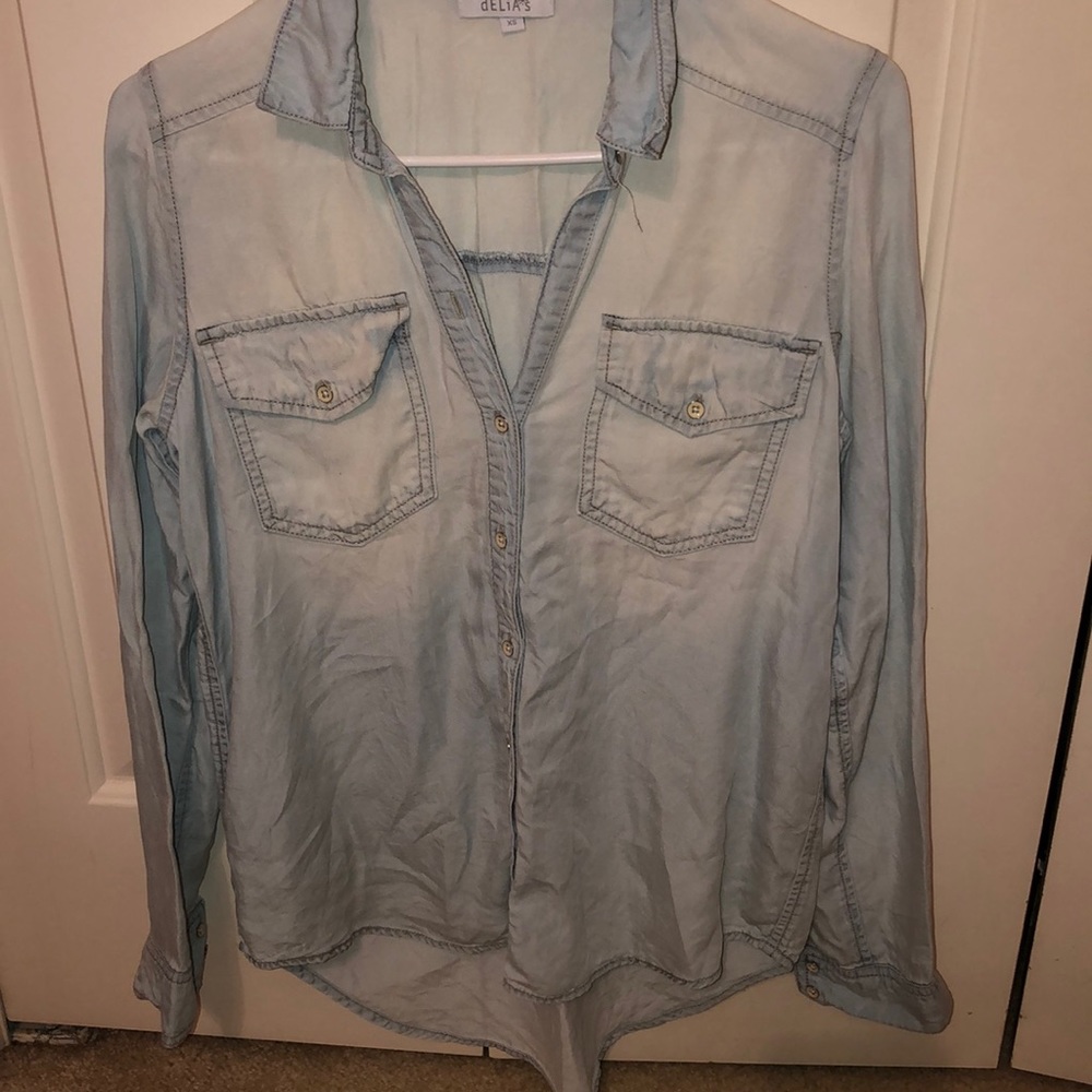 Long sleeved, denim button up